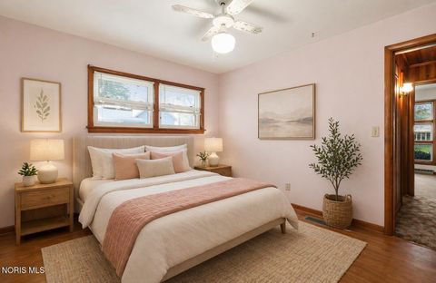 Tiny photo for 207 W Hull Street, Edgerton, OH 43517 (MLS # 10006670)