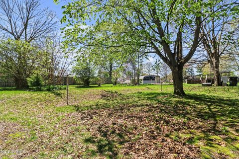 Tiny photo for 207 W Hull Street, Edgerton, OH 43517 (MLS # 10006670)