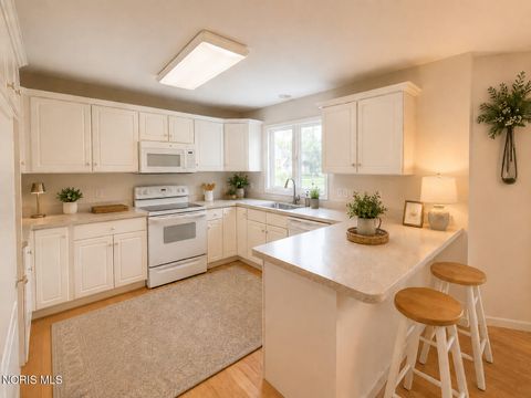 Tiny photo for 4816 Cabriolet Lane, Maumee, OH 43537 (MLS # 10008686)
