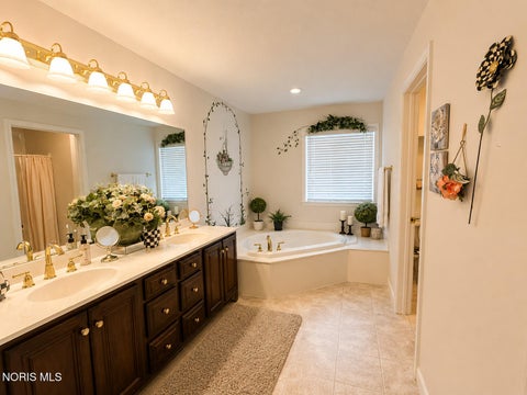 Tiny photo for 4816 Cabriolet Lane, Maumee, OH 43537 (MLS # 10008686)