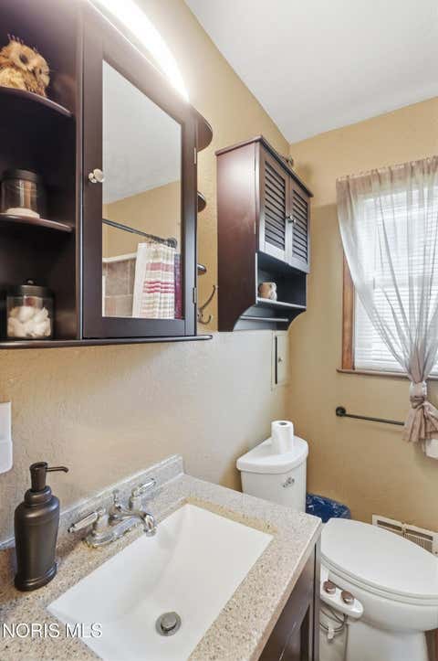 Tiny photo for 1934 Berdan Avenue, Toledo, OH 43613 (MLS # 10011655)