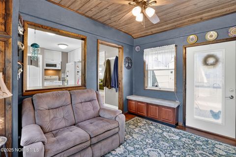 Tiny photo for 1135 Richland Street, Maumee, OH 43537 (MLS # 10000553)