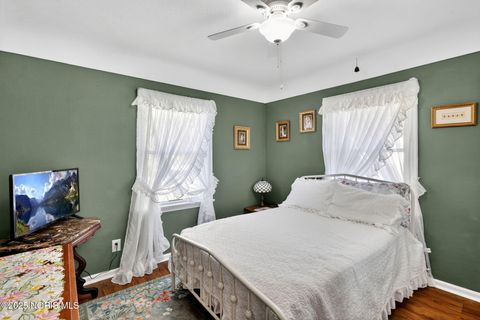 Tiny photo for 1135 Richland Street, Maumee, OH 43537 (MLS # 10000553)