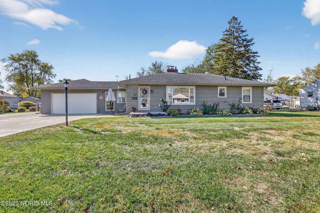 Photo for 1135 Richland Street, Maumee, OH 43537 (MLS # 10000553)
