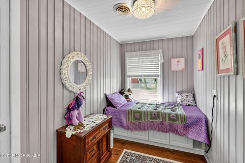 Tiny photo for 1135 Richland Street, Maumee, OH 43537 (MLS # 10000553)
