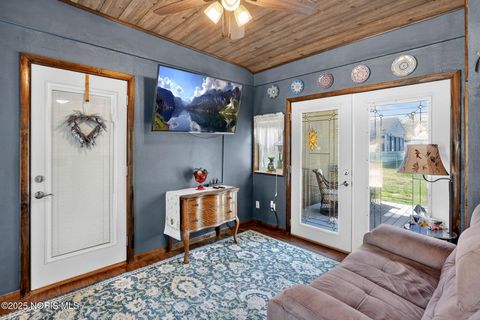 Tiny photo for 1135 Richland Street, Maumee, OH 43537 (MLS # 10000553)