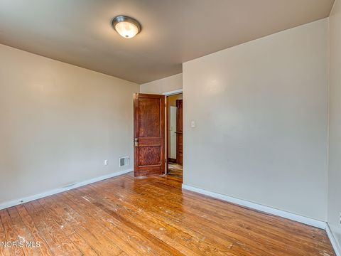 Tiny photo for 4316 Jackman Road, Toledo, OH 43612 (MLS # 10007881)