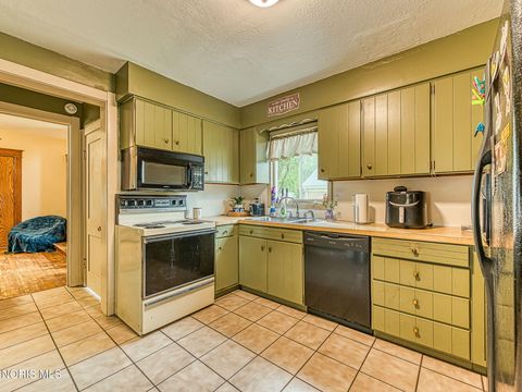 Tiny photo for 4316 Jackman Road, Toledo, OH 43612 (MLS # 10007881)