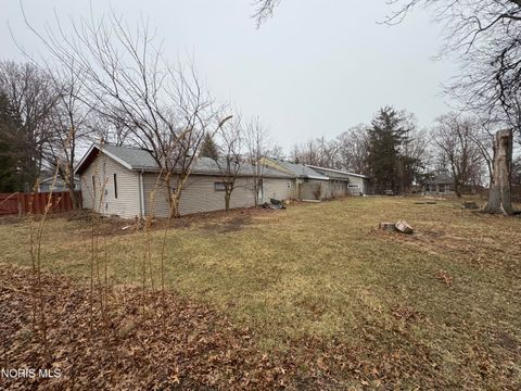 Tiny photo for 2046 Duchesse Drive, Oregon, OH 43616 (MLS # 10004700)