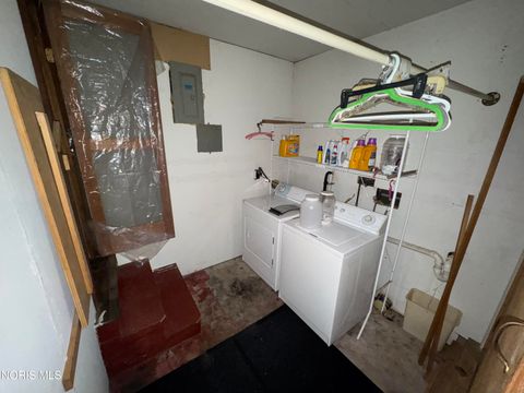 Tiny photo for 2046 Duchesse Drive, Oregon, OH 43616 (MLS # 10004700)