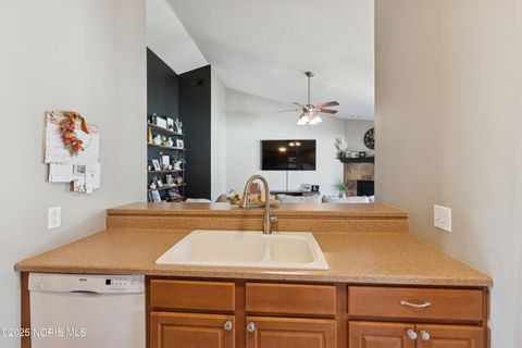 Tiny photo for 1119 Tara Oaks Drive, Findlay, OH 45840 (MLS # 10000145)