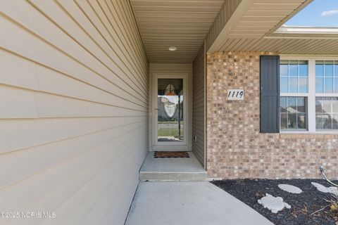 Tiny photo for 1119 Tara Oaks Drive, Findlay, OH 45840 (MLS # 10000145)