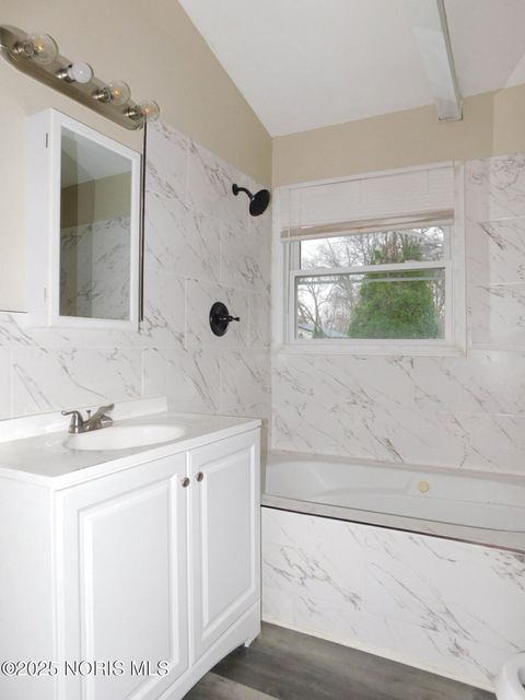 Tiny photo for 2906 Elmwood Drive, Sylvania, OH 43560 (MLS # 10000309)