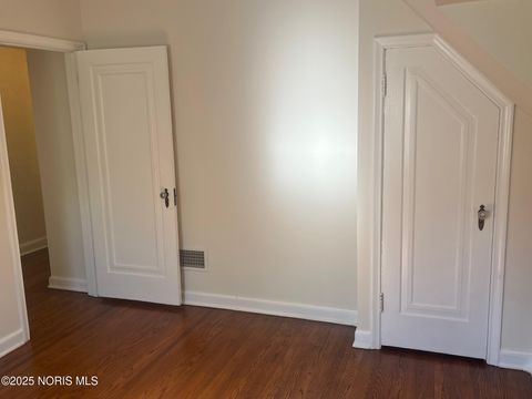 Tiny photo for 838 Wylie Avenue, Toledo, OH 43609 (MLS # 10000554)