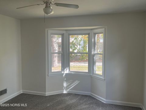Tiny photo for 838 Wylie Avenue, Toledo, OH 43609 (MLS # 10000554)