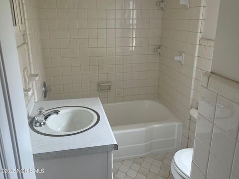 Tiny photo for 838 Wylie Avenue, Toledo, OH 43609 (MLS # 10000554)