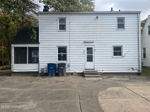 Tiny photo for 838 Wylie Avenue, Toledo, OH 43609 (MLS # 10000554)