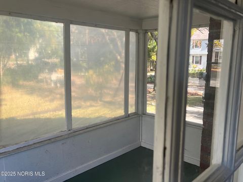 Tiny photo for 838 Wylie Avenue, Toledo, OH 43609 (MLS # 10000554)