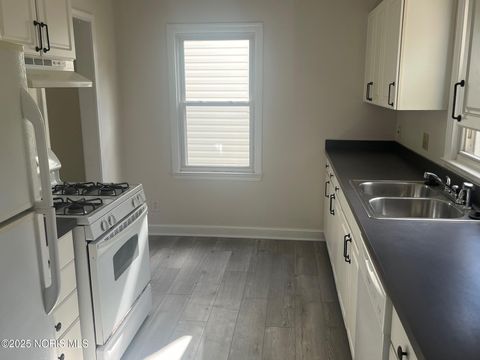 Tiny photo for 838 Wylie Avenue, Toledo, OH 43609 (MLS # 10000554)