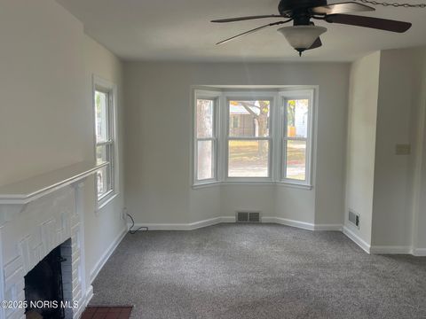 Tiny photo for 838 Wylie Avenue, Toledo, OH 43609 (MLS # 10000554)