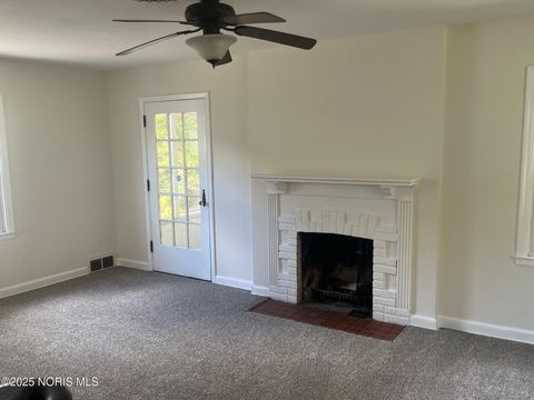 Tiny photo for 838 Wylie Avenue, Toledo, OH 43609 (MLS # 10000554)