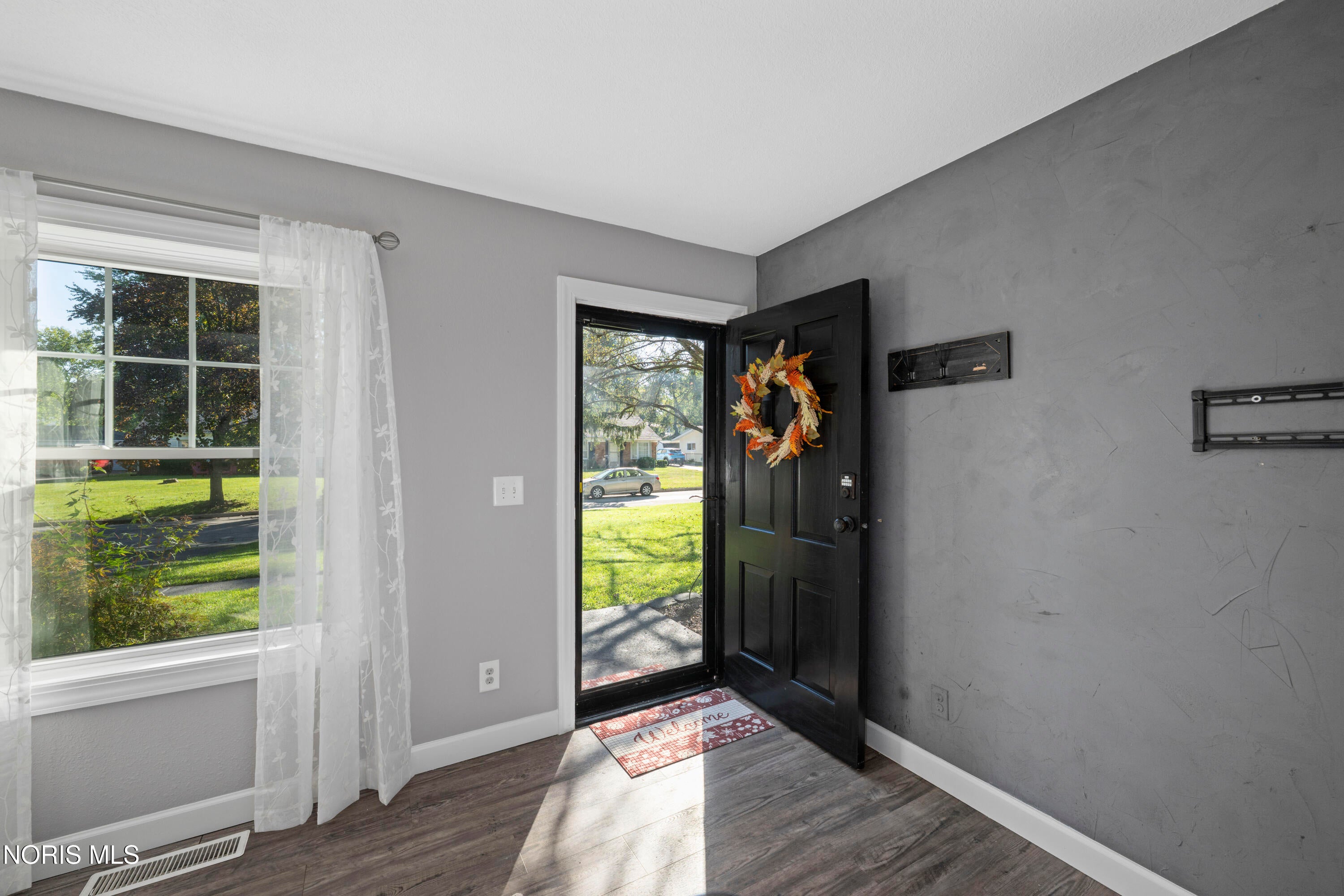 4907 Brinthaven Road