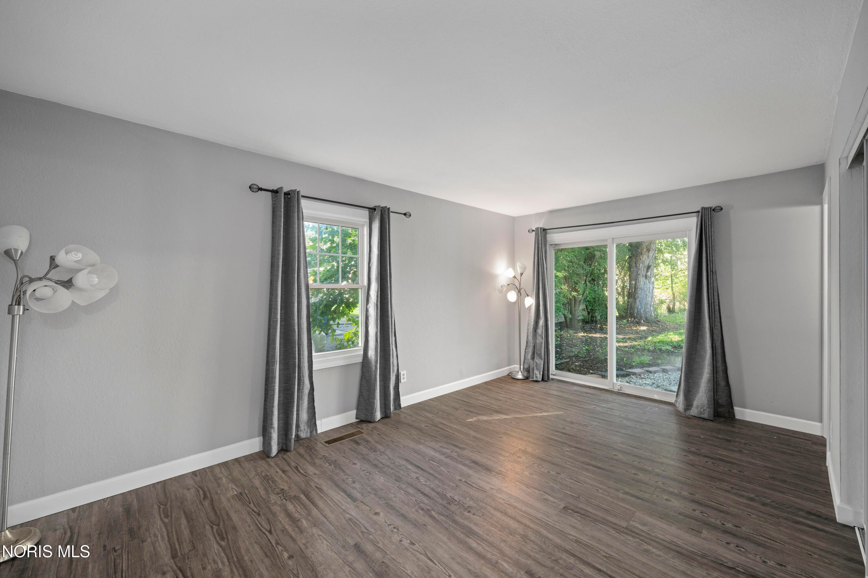 4907 Brinthaven Road