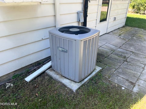 Tiny photo for 3206 Waldmar Road, Toledo, OH 43615 (MLS # 10014134)
