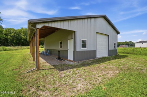 Tiny photo for 8772 Jeffers Road, Grand Rapids, OH 43522 (MLS # 10012290)