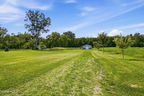 Tiny photo for 8772 Jeffers Road, Grand Rapids, OH 43522 (MLS # 10012290)