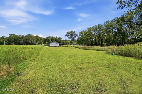 Tiny photo for 8772 Jeffers Road, Grand Rapids, OH 43522 (MLS # 10012290)