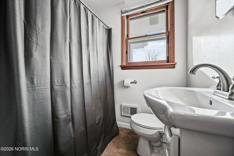 Tiny photo for 528 Rector Avenue, Findlay, OH 45840 (MLS # 10002790)