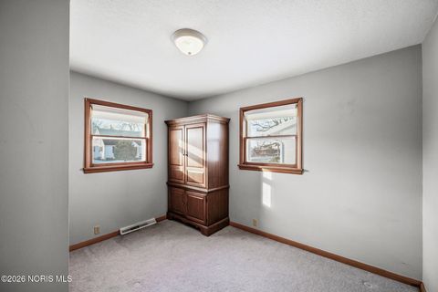 Tiny photo for 528 Rector Avenue, Findlay, OH 45840 (MLS # 10002790)
