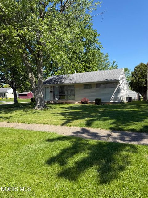 Photo of 206 Terrace Drive, Findlay, OH 45840 (MLS # 10007607)
