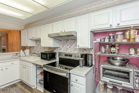 Tiny photo for 3516 Bayberry Place, Oregon, OH 43616 (MLS # 10010183)