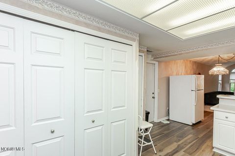 Tiny photo for 3516 Bayberry Place, Oregon, OH 43616 (MLS # 10010183)