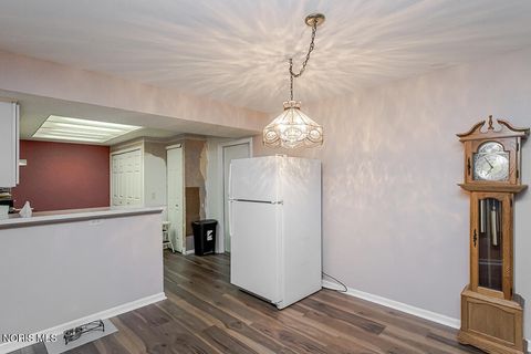 Tiny photo for 3516 Bayberry Place, Oregon, OH 43616 (MLS # 10010183)