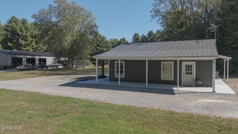 Tiny photo for 330 County Road 2, Liberty Center, OH 43532 (MLS # 10005424)