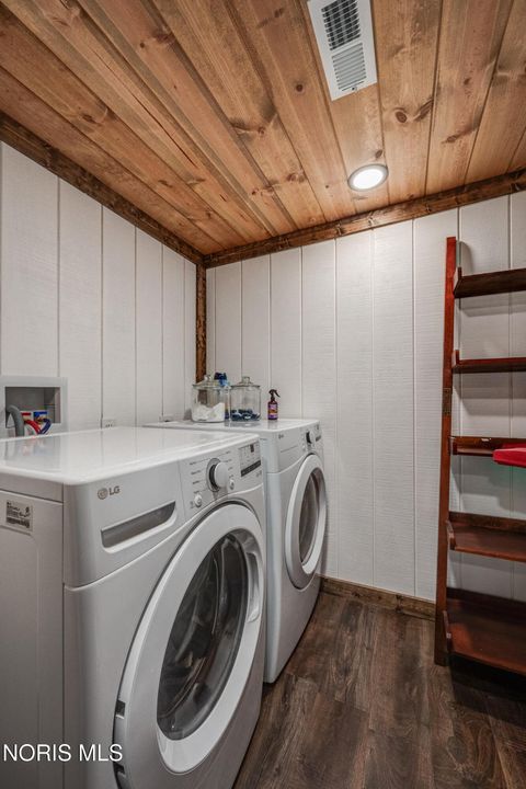 Tiny photo for 330 County Road 2, Liberty Center, OH 43532 (MLS # 10005424)