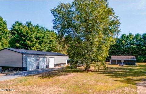 Tiny photo for 330 County Road 2, Liberty Center, OH 43532 (MLS # 10005424)