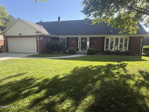 Homes For Sale - 2103 Glen Arbor Drive<br/> Lucas County, Toledo, OH 43614