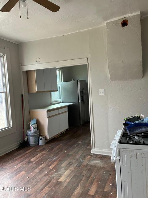 Tiny photo for 148 Gibbons Street, Toledo, OH 43609 (MLS # 10005564)