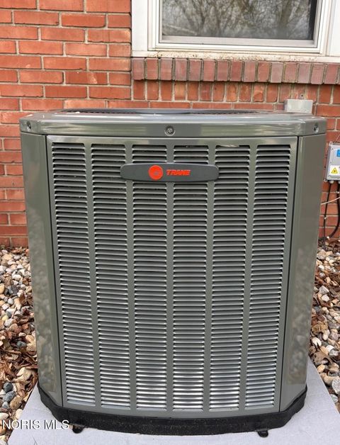 Tiny photo for 2630 7th Street #Apt B, Maumee, OH 43537 (MLS # 10006568)