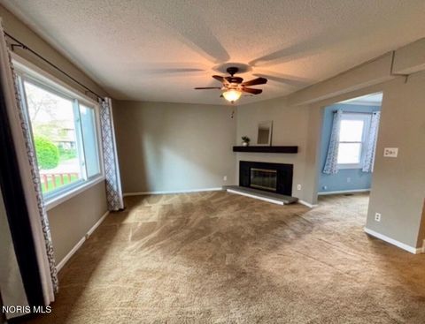 Tiny photo for 2630 7th Street #Apt B, Maumee, OH 43537 (MLS # 10006568)