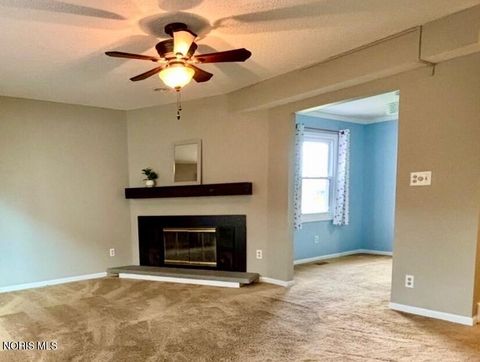 Tiny photo for 2630 7th Street #Apt B, Maumee, OH 43537 (MLS # 10006568)