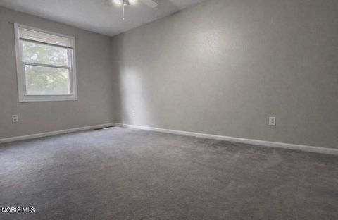 Tiny photo for 2630 7th Street #Apt B, Maumee, OH 43537 (MLS # 10006568)