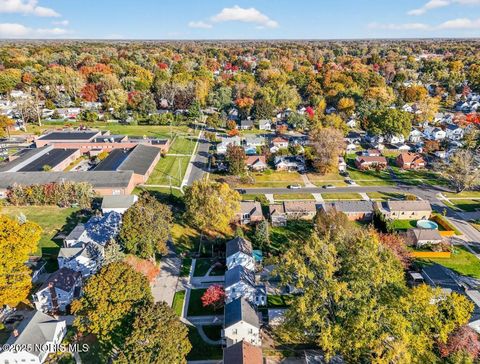 Tiny photo for 2855 Castleton Avenue, Toledo, OH 43613 (MLS # 10000848)