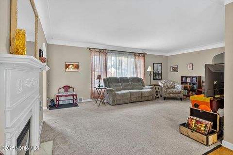 Tiny photo for 2855 Castleton Avenue, Toledo, OH 43613 (MLS # 10000848)