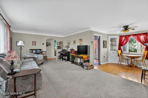 Tiny photo for 2855 Castleton Avenue, Toledo, OH 43613 (MLS # 10000848)