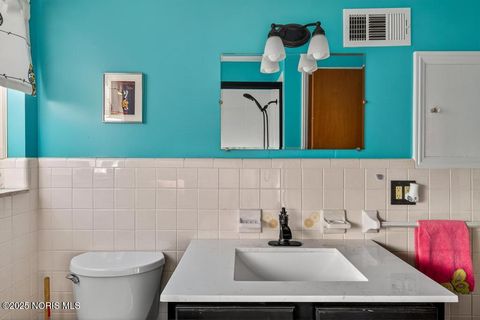 Tiny photo for 2855 Castleton Avenue, Toledo, OH 43613 (MLS # 10000848)